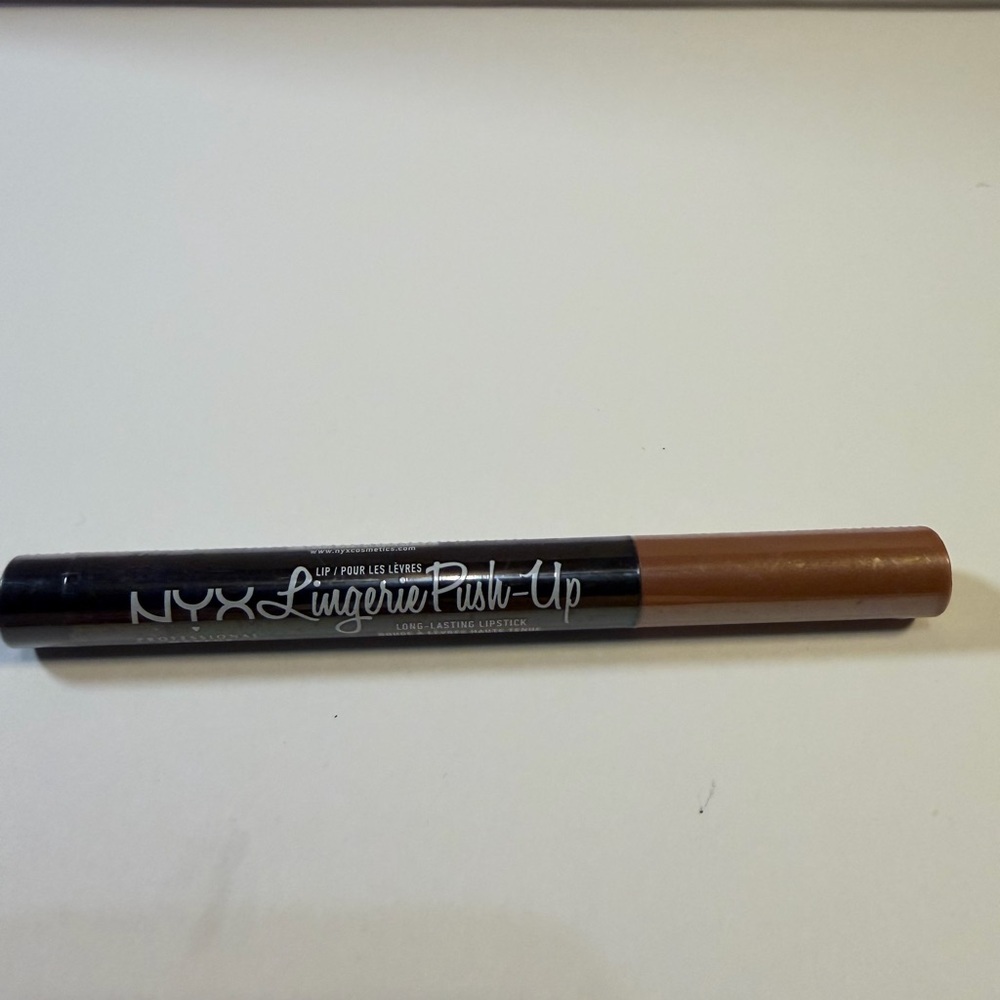 🩷5/$10 NYX Lingerie Push-Up Long-Lasting Lipstick - Brown